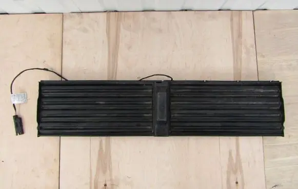 BMW 2 F45 Radiator trim 931991801