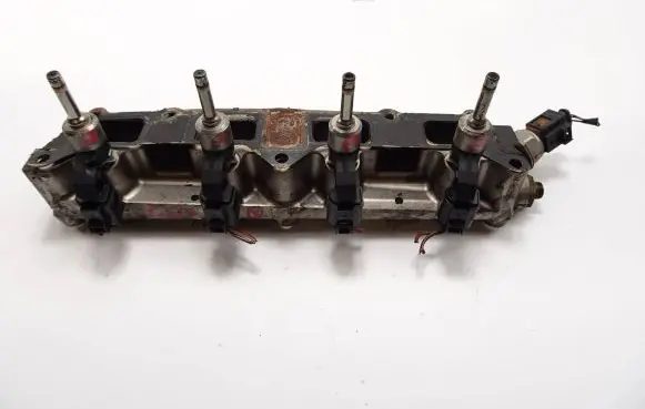 Volkswagen Golf VI Fuel injector 03F906