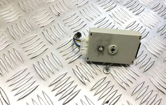 BMW 6 F12 F13 Aerial antenna amplifier 9206936