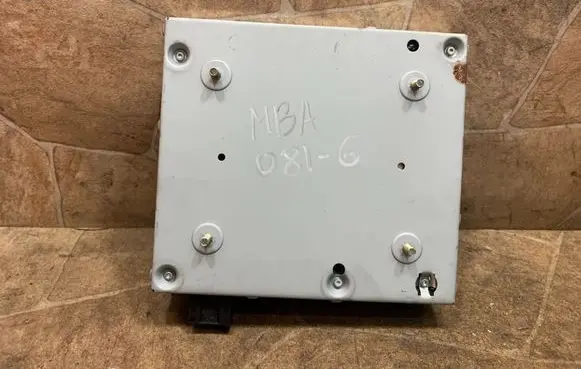 Mercedes-Benz SL R230 Sound amplifier A2208701789