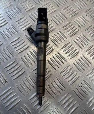 BMW 5 F10 F11 Fuel injector 0445110478 7810702