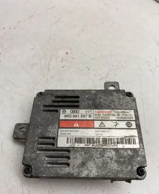 Audi Q2 - Headlight ballast module Xenon 8K0941597B