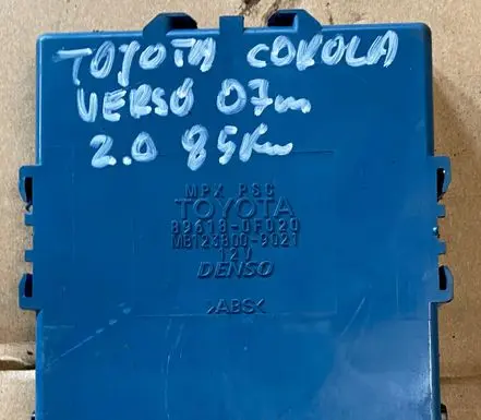 Toyota Corolla Verso AR10 Comfort/convenience module 89618 896180F020 MB1238009021