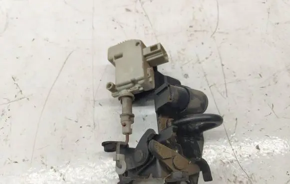 Skoda Fabia Mk1 (6Y) Tailgate/trunk/boot lock/catch/latch 6Y0827511A CZBN3