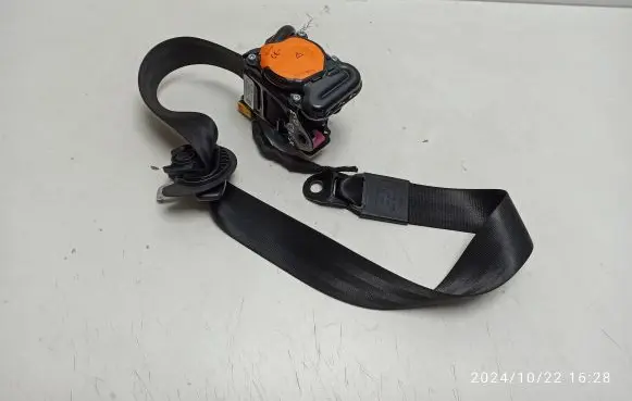 Audi Q3 8U Front seatbelt 8U0857706C