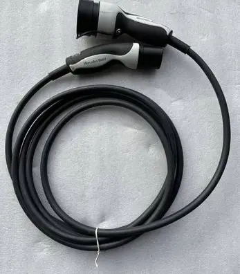 Mercedes-Benz C W205 Electric car charging cable A0005833301