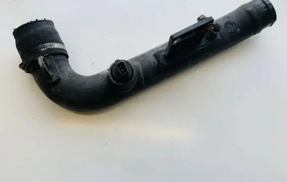 Audi A4 S4 B5 8D Intercooler hose/pipe 8D0145840A