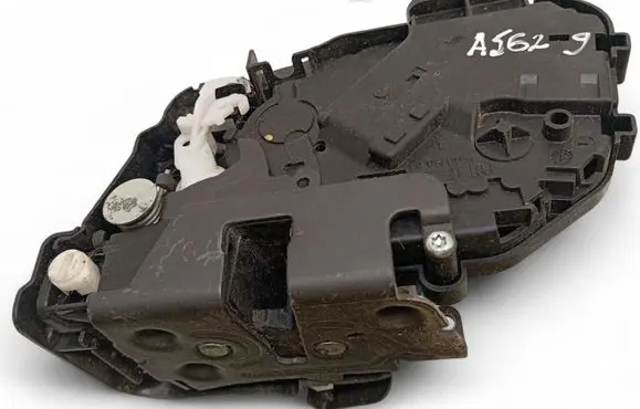 Volvo XC60 Rear door lock 30799326