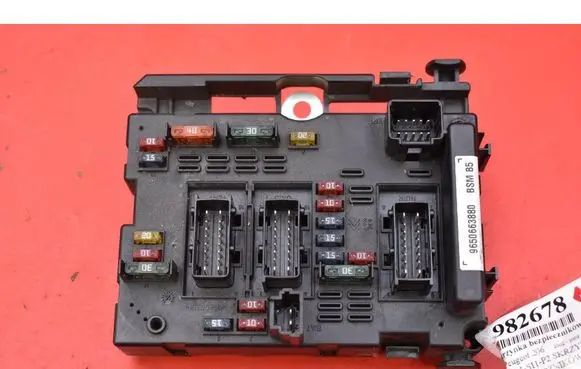 Peugeot 206 CC Fuse box set 9650663880