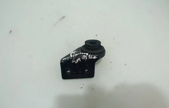 KIA Sportage Radiator mount bracket