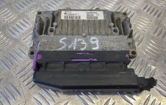 Renault Kangoo I Engine control unit/module 8200800642 S126023209C 8200749951