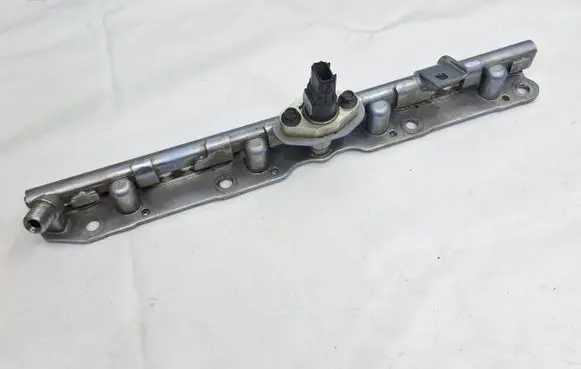 Toyota RAV 4 (XA50) Fuel main line pipe 8945833030 19J02 19J052B