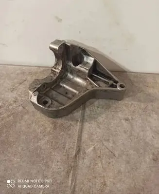 BMW 5 E60 E61 Power steering pump mounting bracket 7794455 120838
