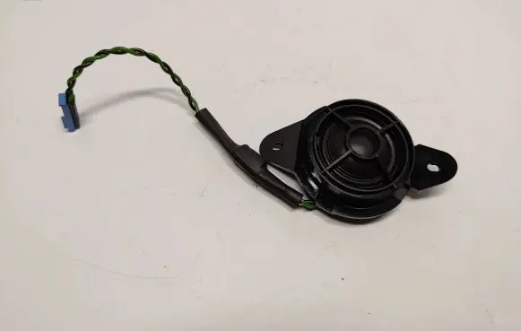Front door high frequency speaker