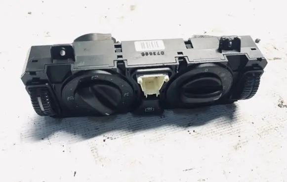 Mercedes-Benz E W210 Climate control unit 2108300185