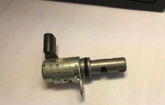 Skoda Octavia Mk2 (1Z) Camshaft vanos timing valve 03C906455A