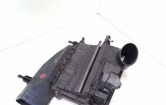 Mercedes-Benz E W211 Air filter box A6420901701