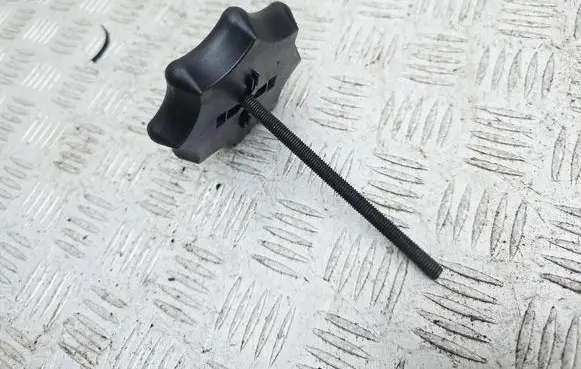 Audi TT Mk1 Spare wheel bolt 8N0803899