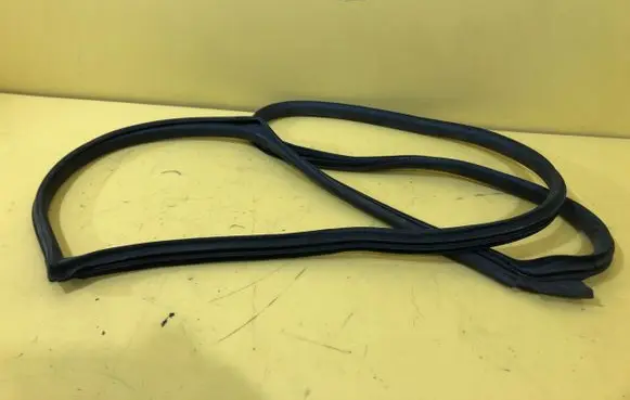 Mini One - Cooper Coupe R56 Rubber seal loading door 