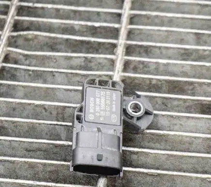 Opel Mokka Air pressure sensor 55568175 0281006077