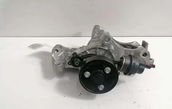 BMW 4 F36 Gran coupe Water pump 7644809
