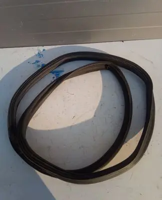 Mercedes-Benz E A207 Trunk rubber seal (body) 
