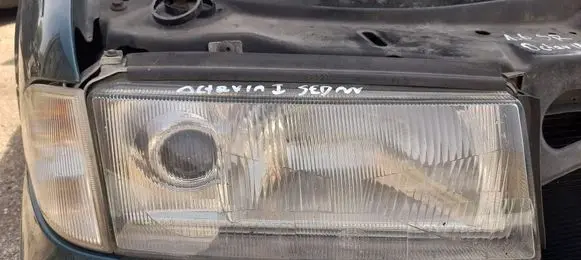 Skoda Octavia Mk1 (1U) Headlight/headlamp