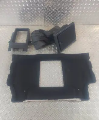 Trunk/boot floor carpet liner