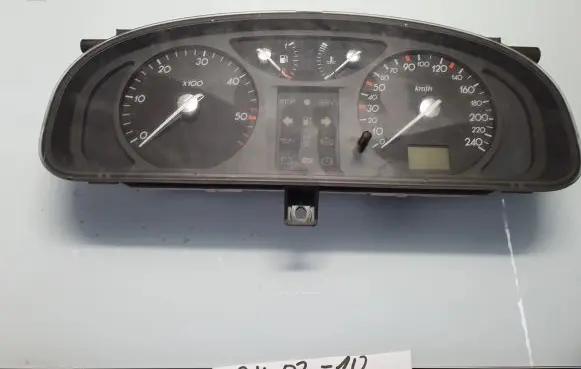 Renault Laguna II Speedometer (instrument cluster) 8200002216 551400006202