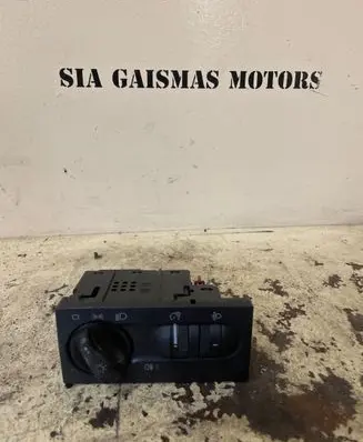 Volkswagen Golf III Light switch 1H6941531