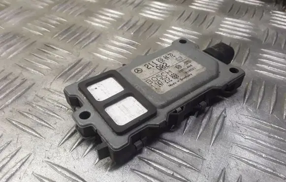 Mercedes-Benz E W210 Reducing agents exhaust control unit 2118300472 1147212080