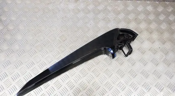 Tailgate/trunk spoiler