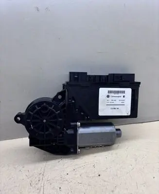 Volkswagen Touareg I Front door window regulator motor 0130821765 7L0959795