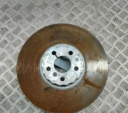 BMW 5 G60 Front brake disc 8840311