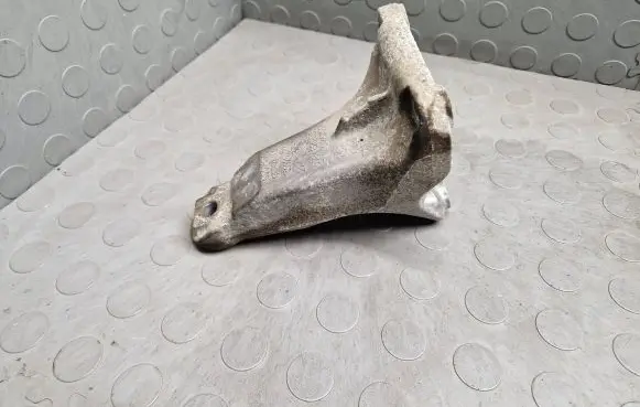BMW 1 F20 F21 Engine mounting bracket 6784826