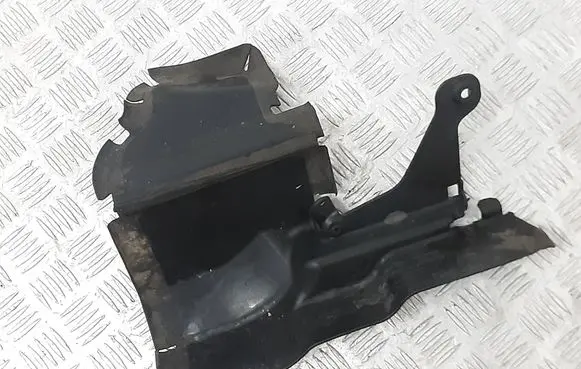 Volvo V70 Intercooler air guide/duct channel 30678191