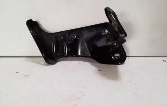 Maserati Ghibli Radiator mount bracket 