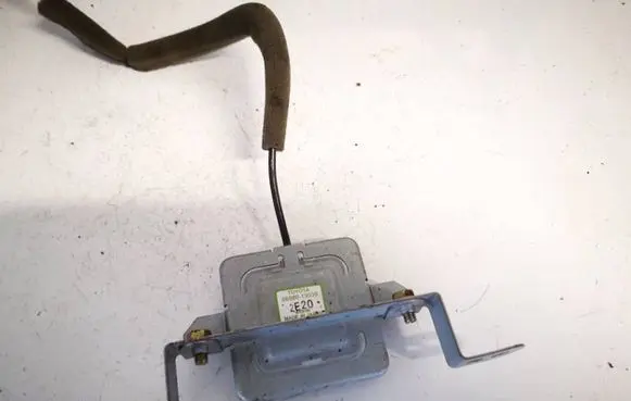 Toyota Corolla E120 E130 Antenna control unit 8686013030 86860-13030