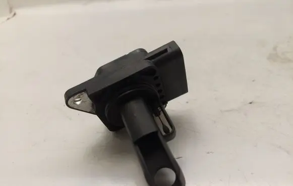 Toyota Corolla Verso AR10 Mass air flow meter 222040N010 MB1974003070