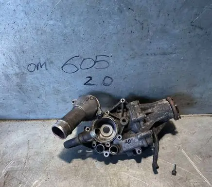 Mercedes-Benz E W124 Thermostat housing 6062010001 60320304