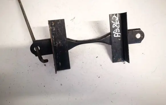 Toyota Yaris Radiator mount bracket 