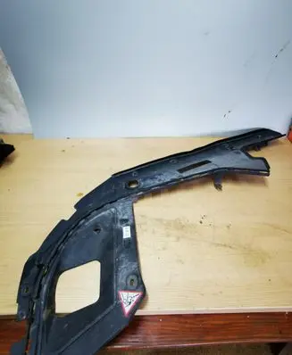 BMW 5 GT F07 Other engine bay part 7042984