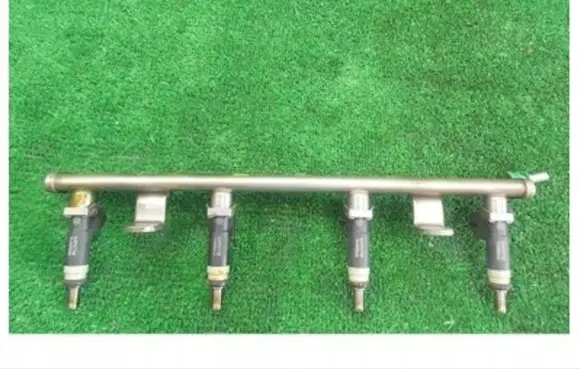 Chrysler Sebring (JS) Fuel main line pipe
