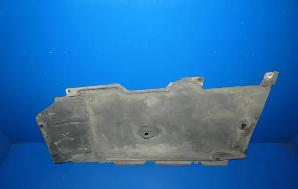 Volvo V40 Front underbody cover/under tray 