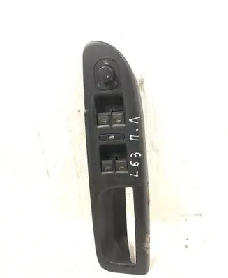 Volkswagen PASSAT B6 Electric window control switch