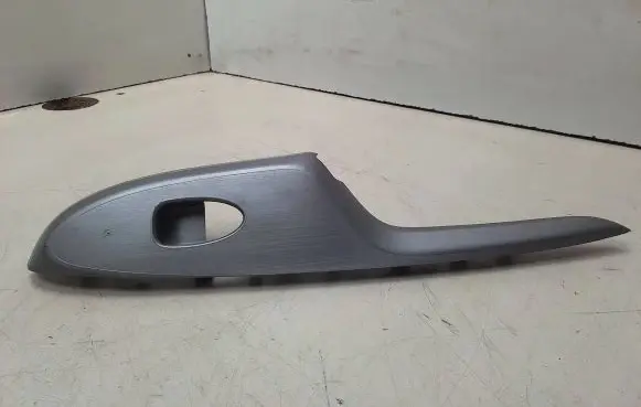 Honda Civic Front door window switch trim SMGE011M1