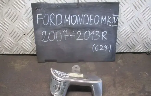Ford Mondeo MK IV Steering wheel buttons/switches 305481885