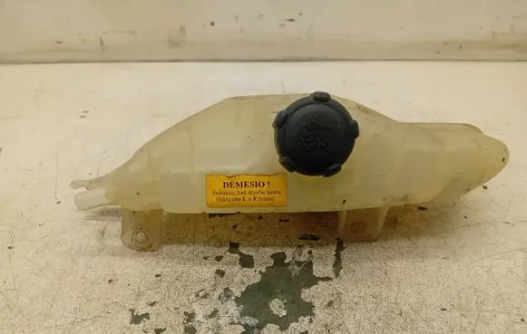 Nissan Note (E11) Coolant expansion tank/reservoir