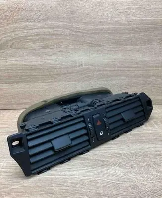 Dash center air vent grill
