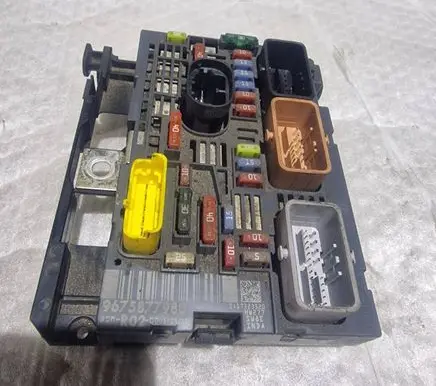 Citroen C5 BSM Control unit 9675877980 BSMR02